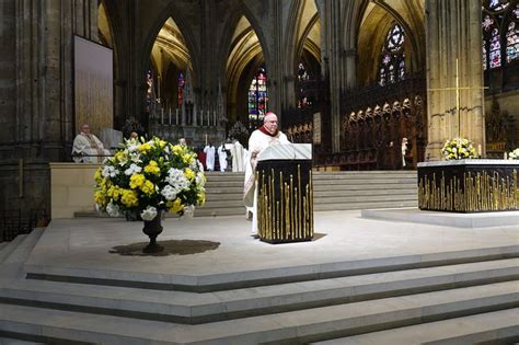 Mgr Philippe Ballot Pr Side La Messe Et Les V Pres De La Toussaint