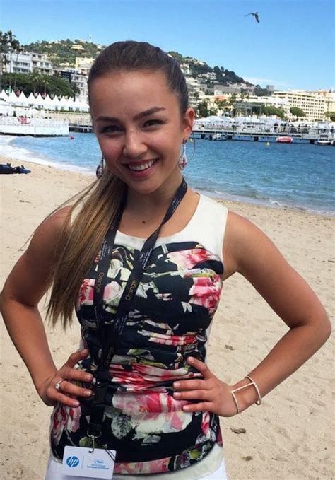 Hot Sexy Lexi Ainsworth Bikini Pics