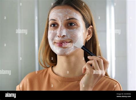 Moisturizing face mask sheet hi-res stock photography and images - Alamy