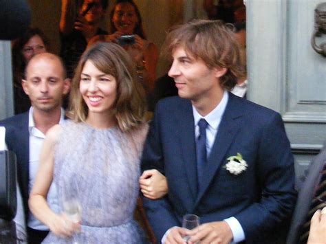 Sofia Coppola marries rocker Thomas Mars - CBS News