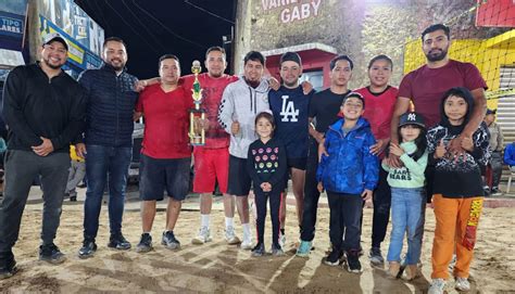 Final Del Torneo Rel Mpago De Voleibol En El Parque Central De Tactic