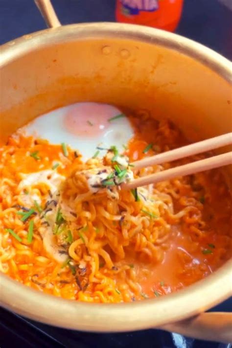 Indulge In Creamy Comfort Cheesy Ramen Noodles Recipe Perfect For