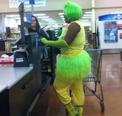 Hilarious Photos Of Some Crazy People Shopping At Wal Mart Funny