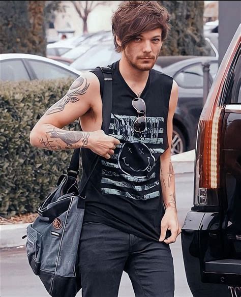 Pin de MC Dela Cruz em Louis Tomlinson | Louis tomlinson, Foto azul ...