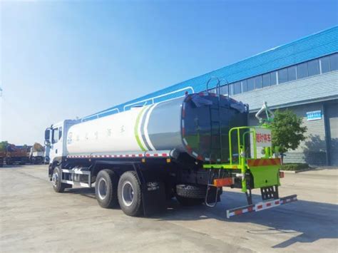 Factory Sales T Dongfeng Water Tanker Transportation Sprinkler Truck