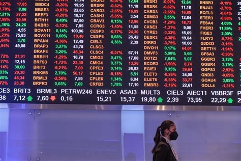 Ibovespa Sobe Liquidez Reduzida Antes De Ata Do Copom E Dados Dos