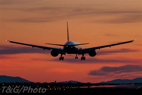 B KPX Cathay Pacific Airways Boeing 777 367 ER Flickr