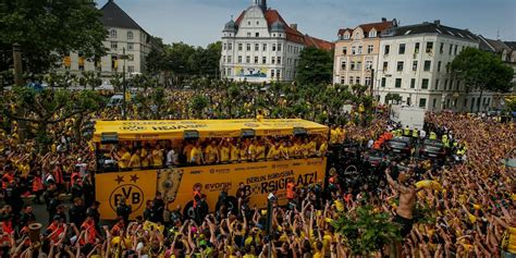 Bvb Wochenende In Dortmund Alle Infos Zu Finale Korso Und Co