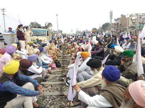 Farmers protest loan policy in Punjab : Peoples Dispatch