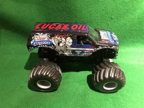 CAMION MONSTRE MOULÉ sous pression Hot Wheels Monster Jam Lucas Oil Crusader échelle EUR