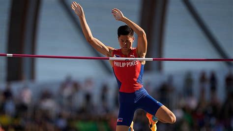 Ej Obiena Rises To No In Mens World Pole Vault Rankings