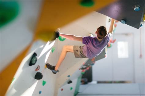 Gallery - Oakwood Climbing Centre - Bouldering, Climbing, Kids Parties ...