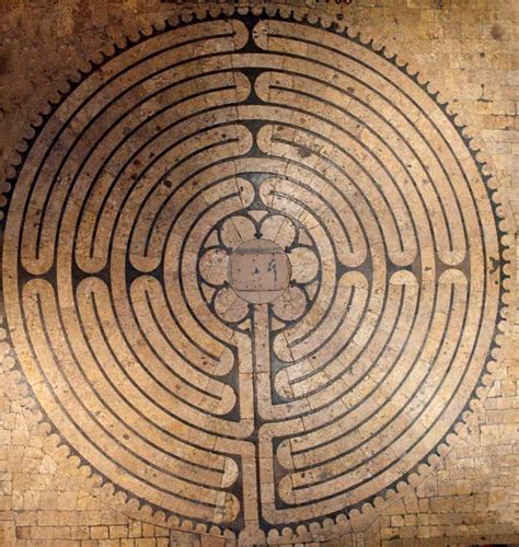 Le Labyrinthe Cath Drale De Chartres Labyrinth Maze Labyrinth