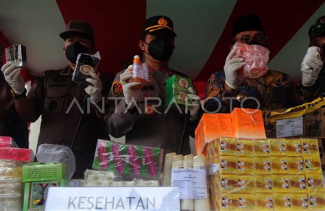 Pemusnahan Barang Bukti Di Kejaksaan Negeri Ternate Antara Foto