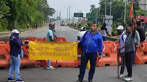 Grupos indígenas bloquean la vía Panamericana en Cali piden la