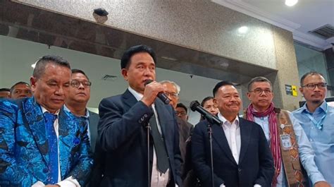 Pengakuan Yusril Sebut Hotman Jadi Sirkus Di Tim Hukum Prabowo Gibran