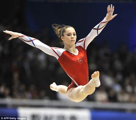 McKayla Maroney Describes How Larry Nassar Lay On Her While Naked Daily Mail Online