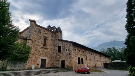 Eguzkia Lainoartean Gradu Bidaurretako Monasterioa Flickr