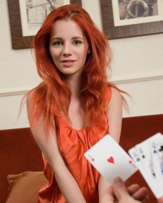 Pictures Of Hanna S Honeypot Totally Nude Outside Porn Pictures XXX Photos Sex Images