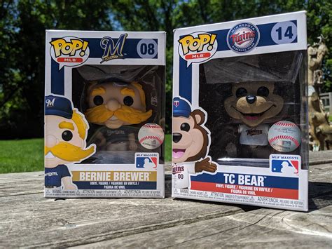 The Look On The Hot Topic Employee S Face When He Opened My Online Order Up In Store Was