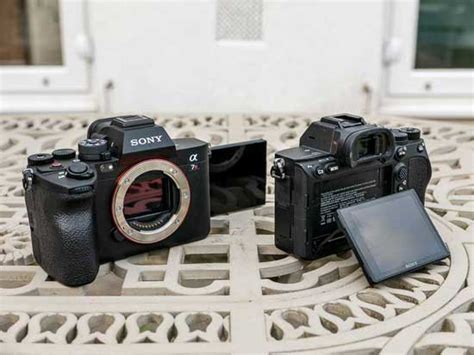 Sony A R V Vs A R Iv Head To Head Comparison Photography Blog