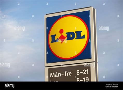 Lidl Logga Hi Res Stock Photography And Images Alamy