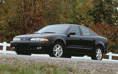 Chevrolet Alero 1999 - 2004 Sedan :: OUTSTANDING CARS