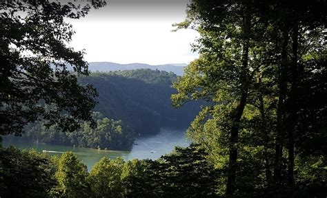 Norris Lake In Tennessee Is Ideal For Your Summer Dip