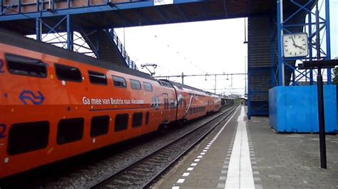 Virm Op Ns Station Delft Koningstrein Youtube