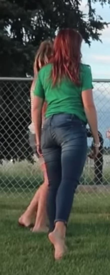 Hot Sexy Colette Butler Bikini Pics