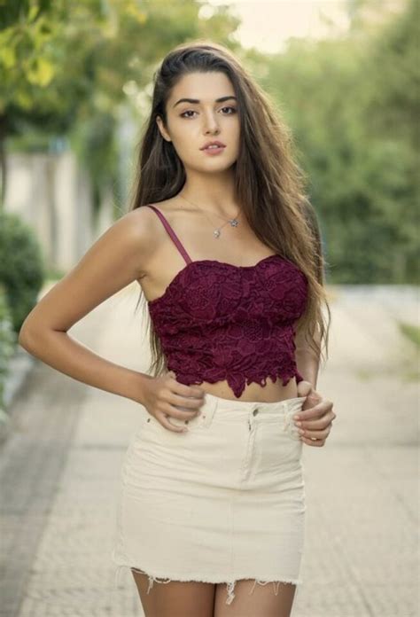 Ханде Эрчел голая горячие интимные фото Hande Ercel nude без цензуры слитые фото Обнажённая