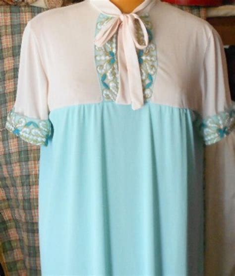NYLON NIGHTGOWN LINGERIE Vintage Long Nightie Embro Gem