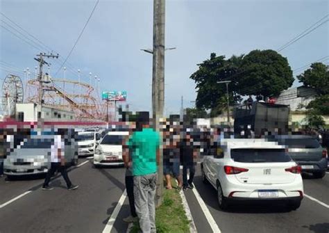 Professores E Motoristas De Aplicativo Protestam Em Frente Aleam