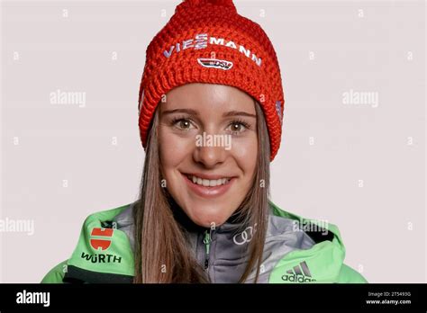 Schneider Sophia Portrait Deutscher Ski Verband Fototermin In