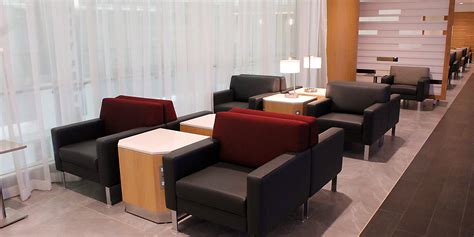 MIA: American Airlines Flagship Lounge Reviews & Photos - North ...