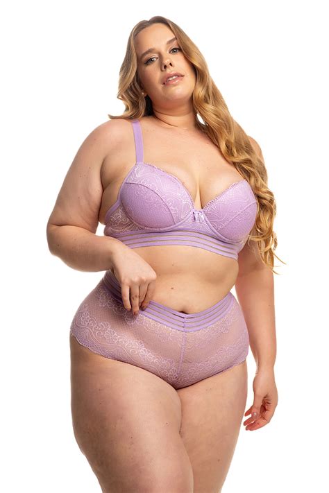 Conjunto Plus Size em Renda Sutiã Bojo Calcinha Calesson Nayane 1574 Mafort Lingerie de
