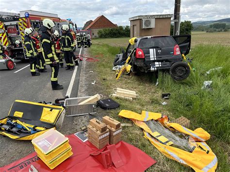 Verkehrsunfall Nahe H Ckelheim Fordert Den Einsatz Von Feuerwehr