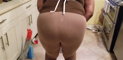 Farts Ebony BBW Blasting Gas ThisVid