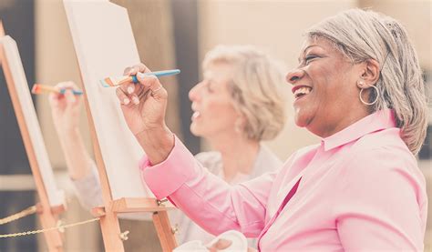 8 Benefits of Art Therapy for Seniors - AmeriCare