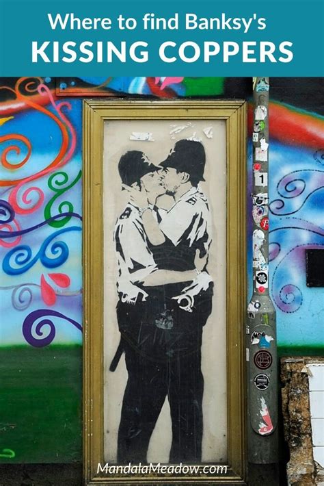 Banksy's Kissing Coppers | Street art, Street art banksy, Banksy