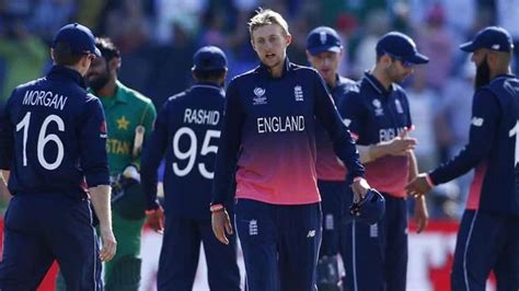 Sunil Gavaskar believes England are favourites to win World Cup ...