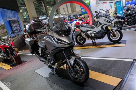 2023 國際重型機車展｜雙缸黃蜂388萬！honda Cb750 Hornet 台灣發表 Supermoto8