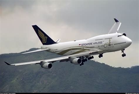 V Smz Singapore Airlines Boeing Photo By Mark Ijsseldijk Id