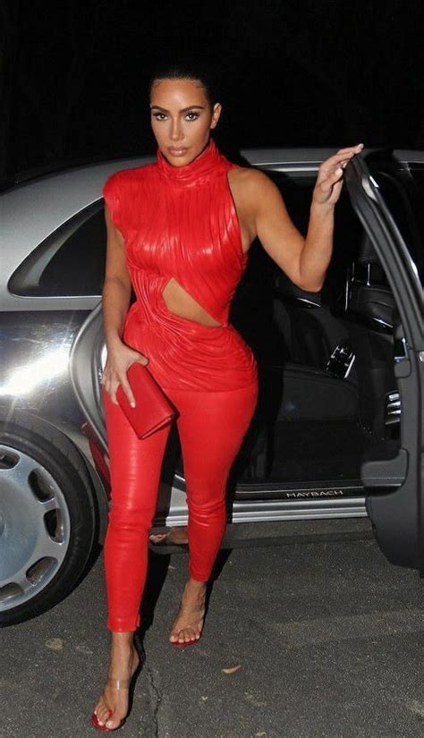 Pin By ♏ William ♏ On ⭕⚘kardashian Jenner Kim Kardashian Outfits Kim