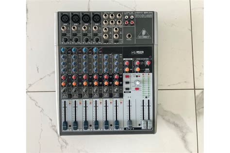Behringer 1204USB