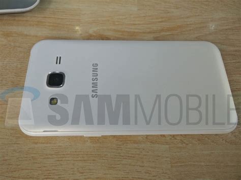 Alleged Samsung Galaxy J5 Specs And Photos Leaked | Ubergizmo