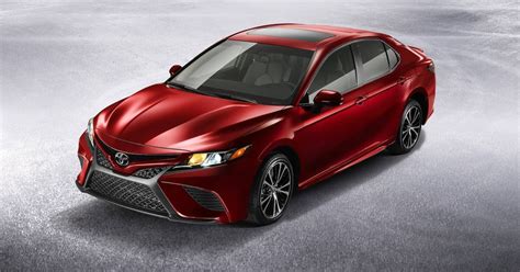 Camry 2020 de Toyota ofrece tecnología deportividad y desempeño