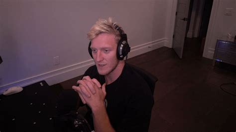 How S This Guy S Card Not Declined Tfue S Gets Gifted