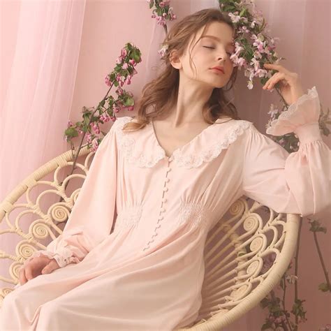 Free Shipping 2017 New Autumn Womens Long Vintage Pijamas Pink And