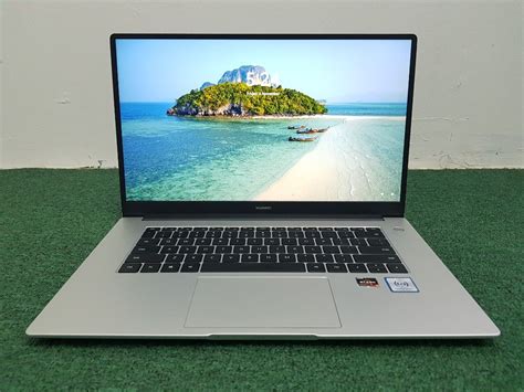 Huawei MateBook D15 - AMD Ryzen 5 3500U, 8GB Ram, 256GB SSD, AMD Radeon ...